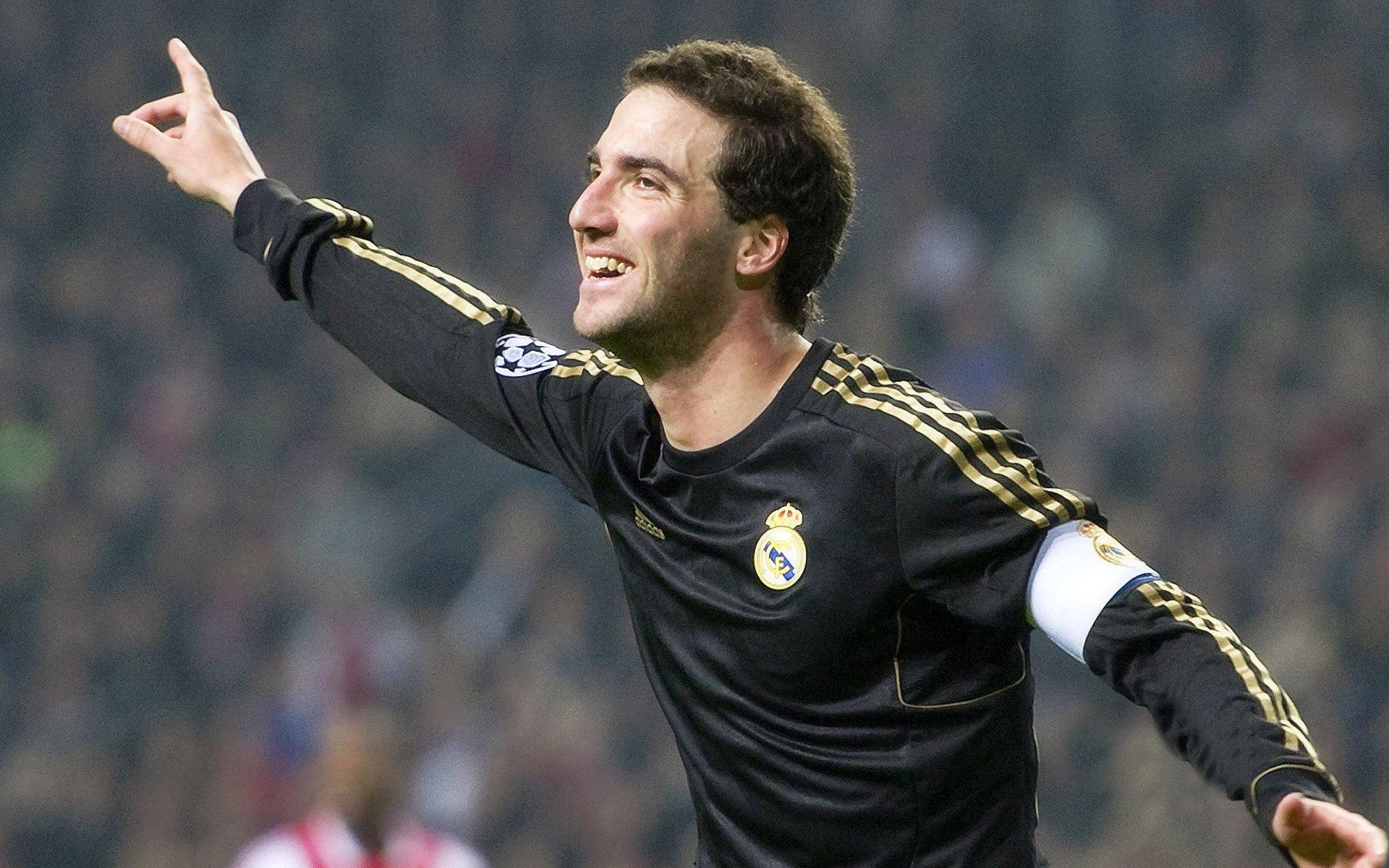 世体，欧冠出局，弗里克错失百万欧元奖金，巴萨重建之路再添变数