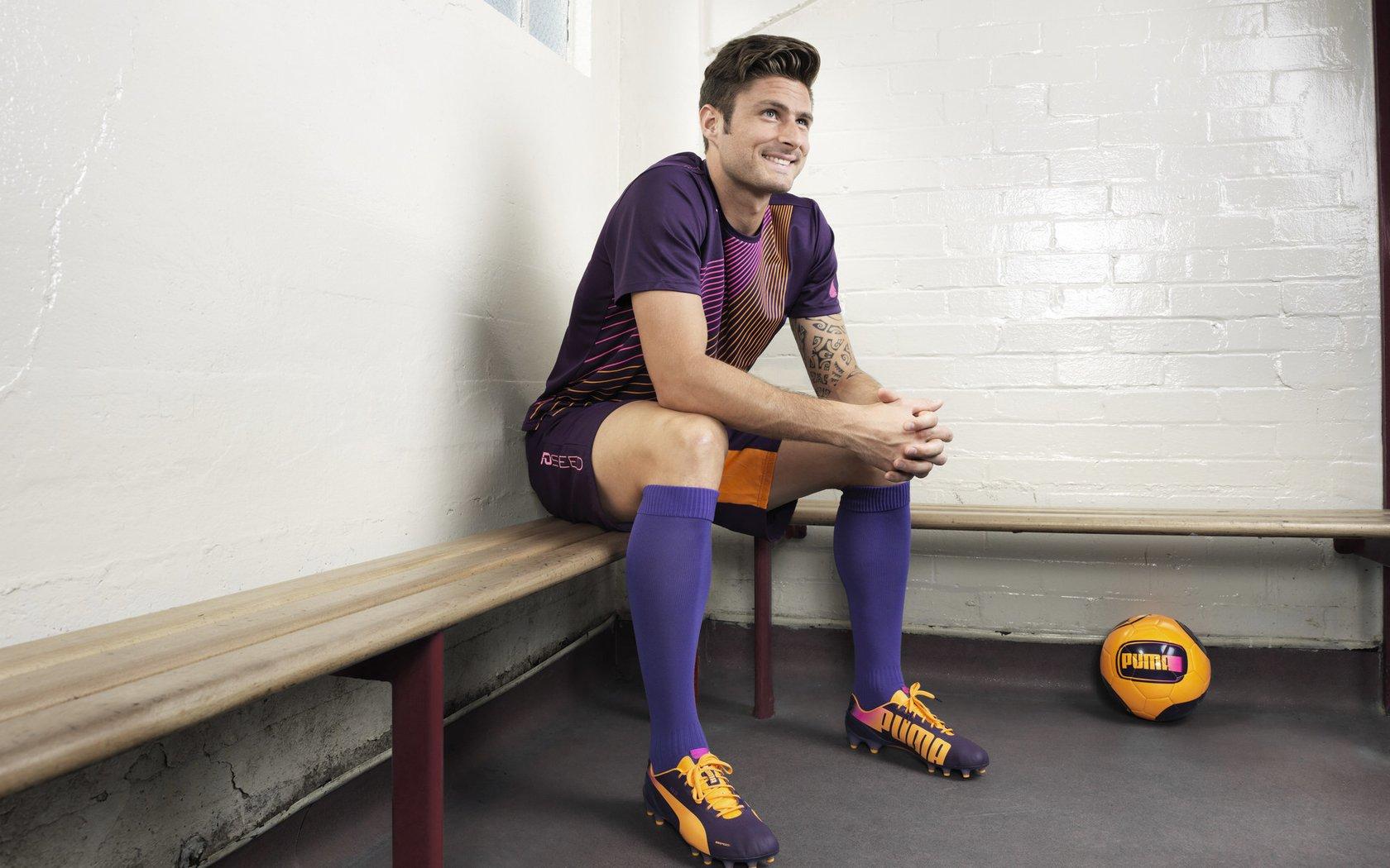 阿森纳锁定锋线新星塞斯科，转会谈判进入关键阶段